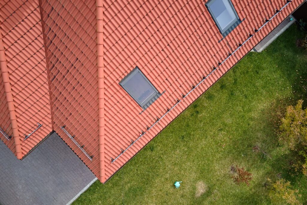 Tipos de cubiertas: ventajas y aplicaciones para edificios en Bizkaia